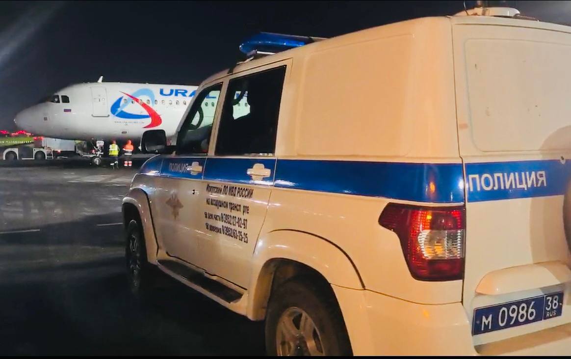 Сотрудники транспортной полиции Прибайкалья проводят профориентационную работу Сотрудники транспортной полиции Прибайкалья проводят профориентационную работу