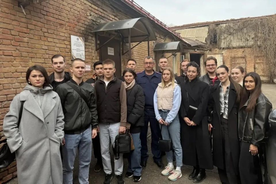 В Оренбурге слушатели «Школы молодого следователя» посетили Бюро судебно-медицинской экспертизы