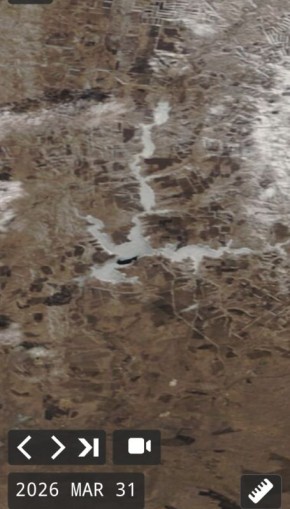 На снимках со спутника – Ириклинском водохранилище от 31 марта, 2, 5 и 7 апреля