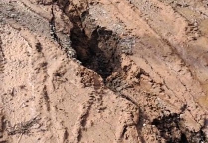 В микрорайоне Ростоши Оренбурга после прокладки газопровода повредили дорогу