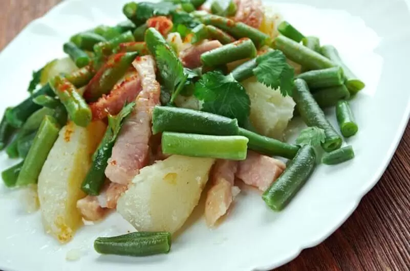 Льежский салат с зеленой фасолью: откройте для себя вкус Бельгии