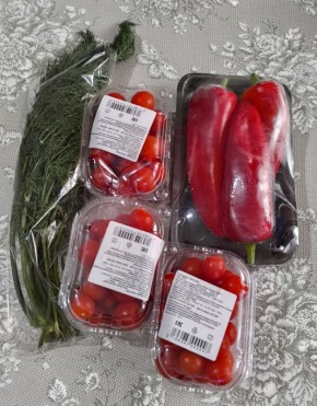 Незабываемая годовщина: как пара отметила свадьбу красного дерева с доставкой из Лавки