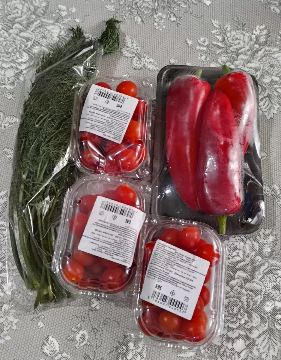 Незабываемая годовщина: как пара отметила свадьбу красного дерева с доставкой из Лавки