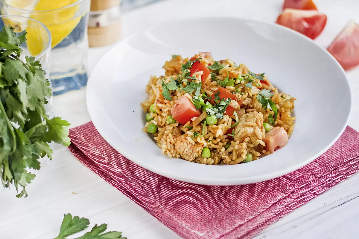 Индийское вдохновение на вашей кухне: индейка карри с жасминовым рисом