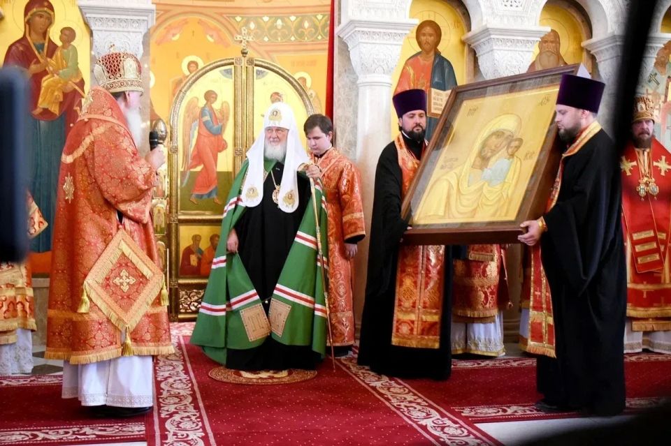 Святейший Патриарх Московский и всея Руси Кирилл освятил храм преподобного Пимена Угрешского в Оренбурге Святейший Патриарх Московский и всея Руси Кирилл освятил храм преподобного Пимена Угрешского в Оренбурге