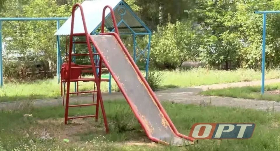 Ребёнок получил травму лица на детской площадке в Орске — суд взыскал с УК 405 тысяч рублей