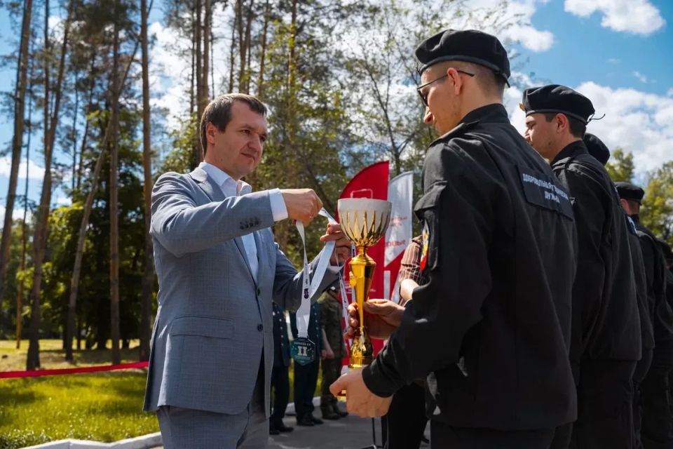 В областном центре подведены итоги регионального этапа Всероссийской военно-патриотической игры «Зарница 2.0» среди участников специальной категории В областном центре подведены итоги регионального этапа Всероссийской военно-патриотической игры «Зарница 2.0» среди участников специальной категории