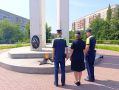Сотрудники Госавтоинспекции Орска склонили головы перед подвигом героев
