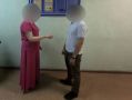 В Оренбурге полицейские задержали женщину, ударившую ножом соседа во время примирения