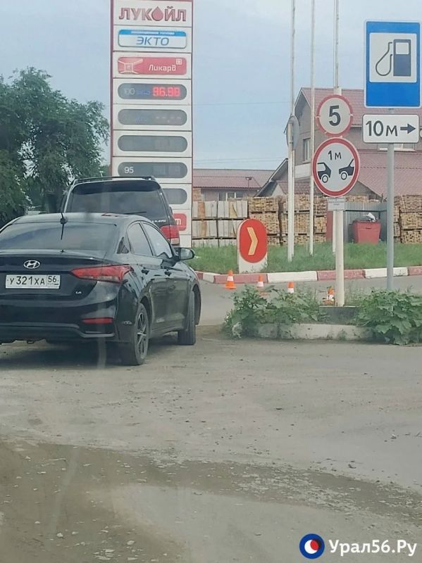 Повышение цен и отсутствие бензина: что происходит на АЗС в Орске сейчас? Повышение цен и отсутствие бензина: что происходит на АЗС в Орске сейчас?