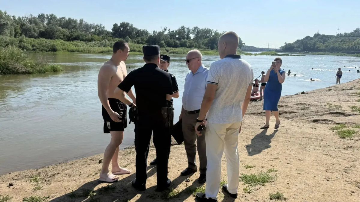 В Оренбурге продолжают проверять несанкционированные места отдыха у воды В Оренбурге продолжают проверять несанкционированные места отдыха у воды