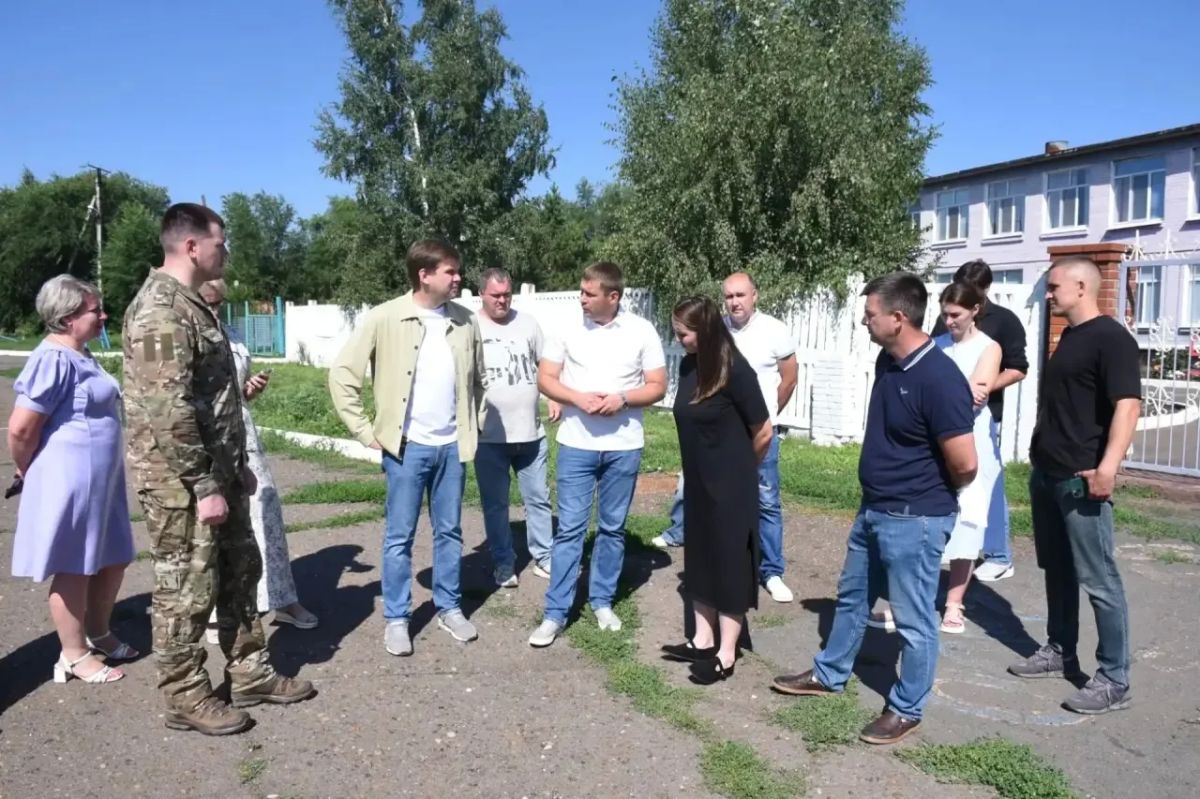 Альберт Юмадилов: Сегодня с ветеранами СВО Акимом Ковалем и Сергеем Ковалевым проверил ремонт социально значимых объектов в Каргале Альберт Юмадилов: Сегодня с ветеранами СВО Акимом Ковалем и Сергеем Ковалевым проверил ремонт социально значимых объектов в Каргале