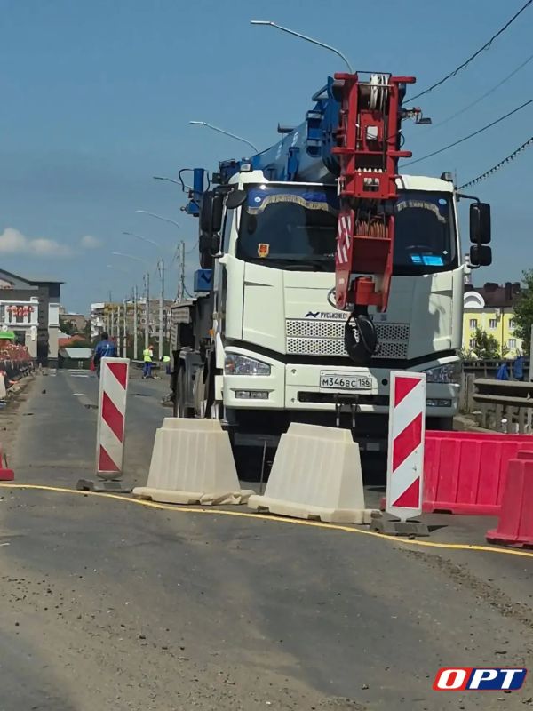На мосту по улице Донгузской в Оренбурге открыто движение по одной полосе — по первой, отремонтированной стороне переправы На мосту по улице Донгузской в Оренбурге открыто движение по одной полосе — по первой, отремонтированной стороне переправы