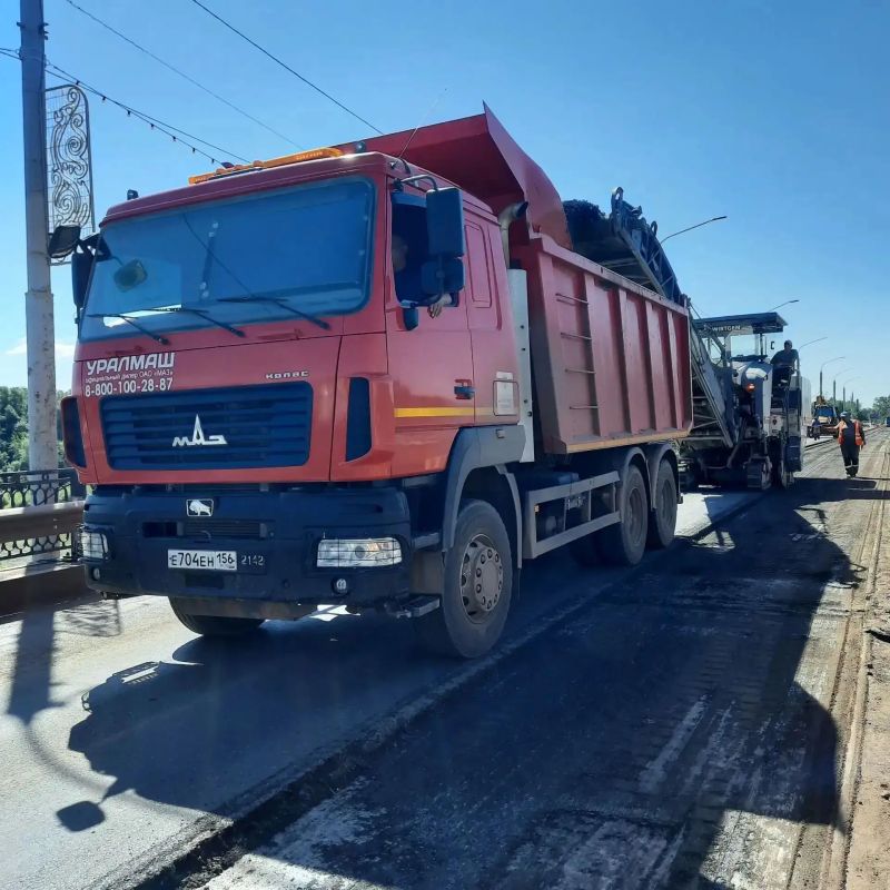 В Оренбурге продолжается капремонт автомобильного моста через Урал В Оренбурге продолжается капремонт автомобильного моста через Урал