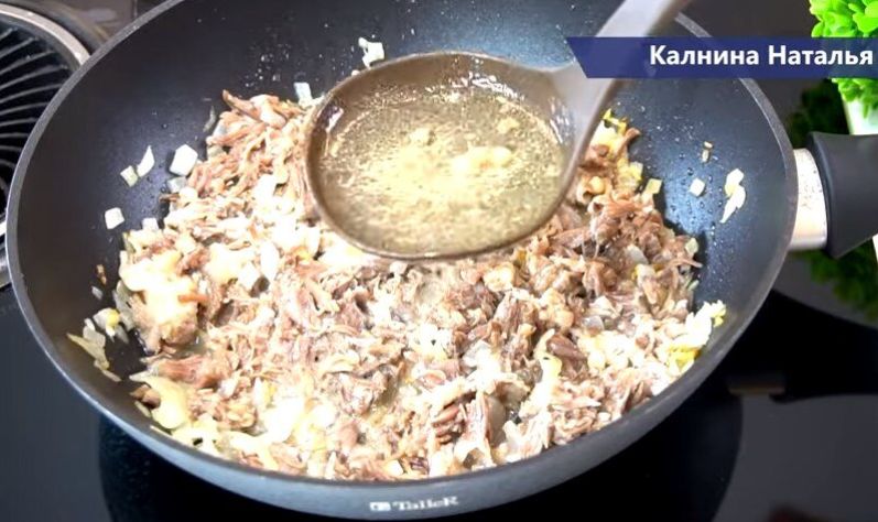 Ностальгия по бабушкиным рецептам: Как приготовить «макароны по-дедовски», символ домашнего уюта