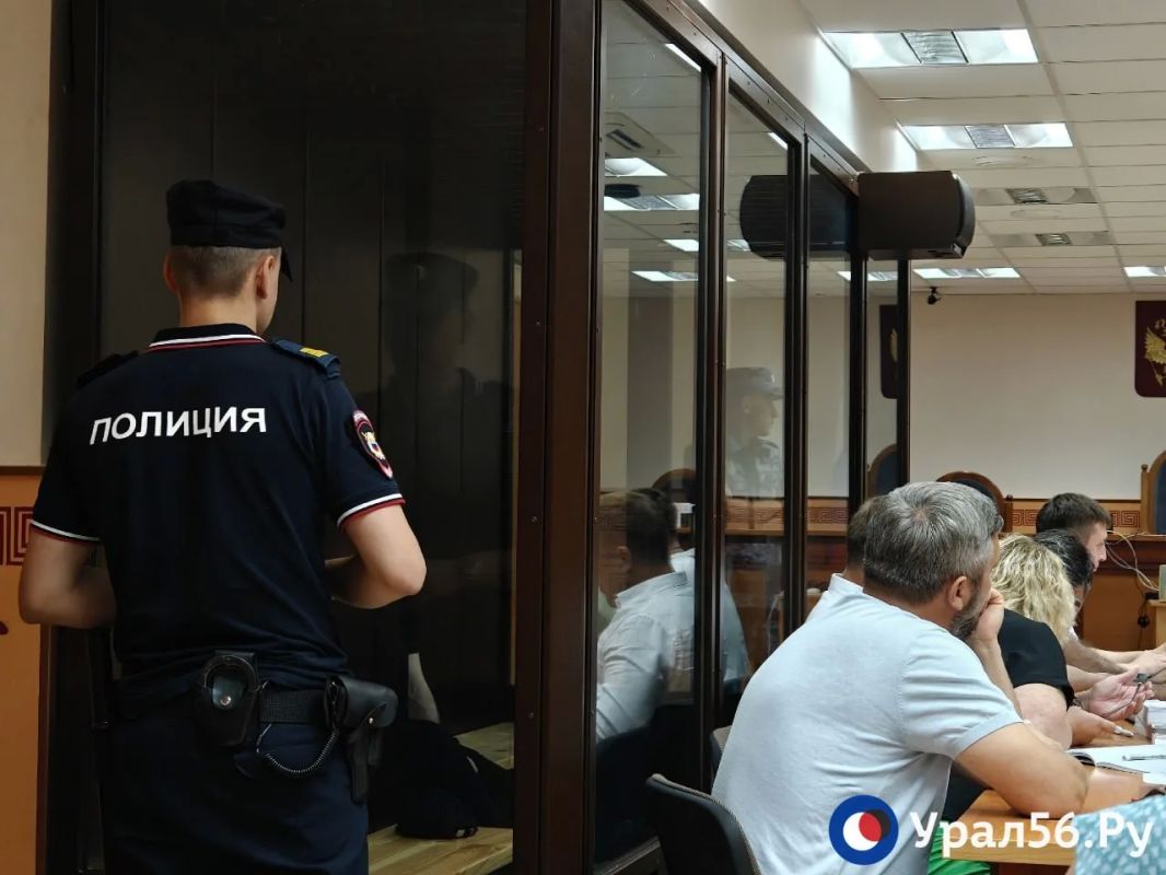 Оглашение показаний засекреченного свидетеля прошло без СМИ: суд закрыл часть заседания по делу братьев Макаровых в Оренбурге Оглашение показаний засекреченного свидетеля прошло без СМИ: суд закрыл часть заседания по делу братьев Макаровых в Оренбурге