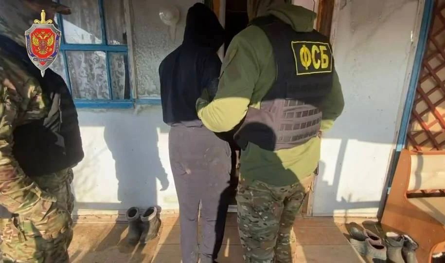 Жителя Оренбургской области задержала ФСБ по обвинению в госизмене Жителя Оренбургской области задержала ФСБ по обвинению в госизмене