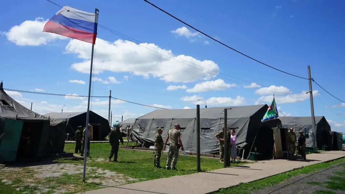 На полигоне под Оренбургом начались военно-полевые сборы и слёт казачьей молодёжи На полигоне под Оренбургом начались военно-полевые сборы и слёт казачьей молодёжи