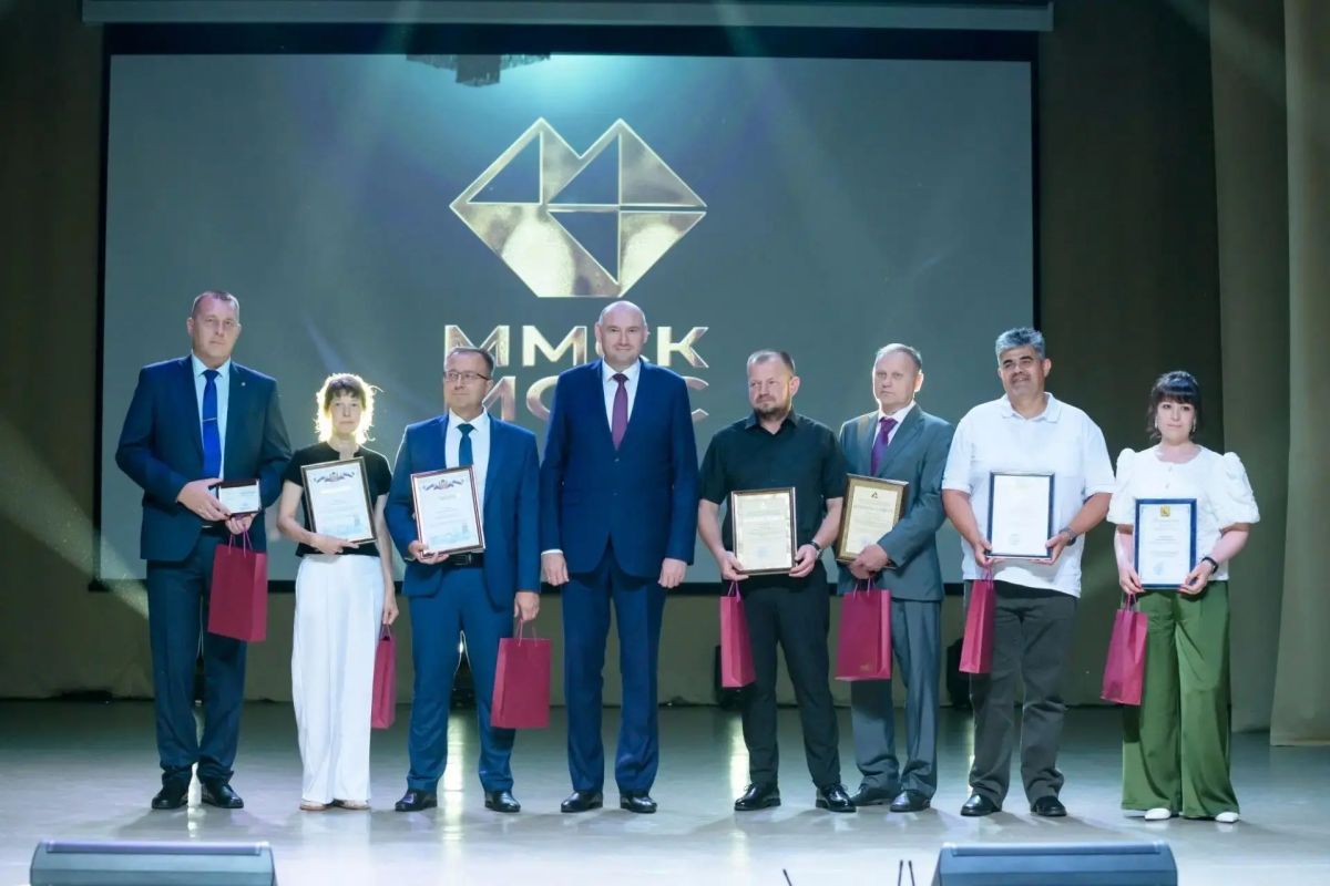 Евгений Солнцев поздравил металлургов Медногорска и Новотроицка с приближающимся профессиональным праздником Евгений Солнцев поздравил металлургов Медногорска и Новотроицка с приближающимся профессиональным праздником