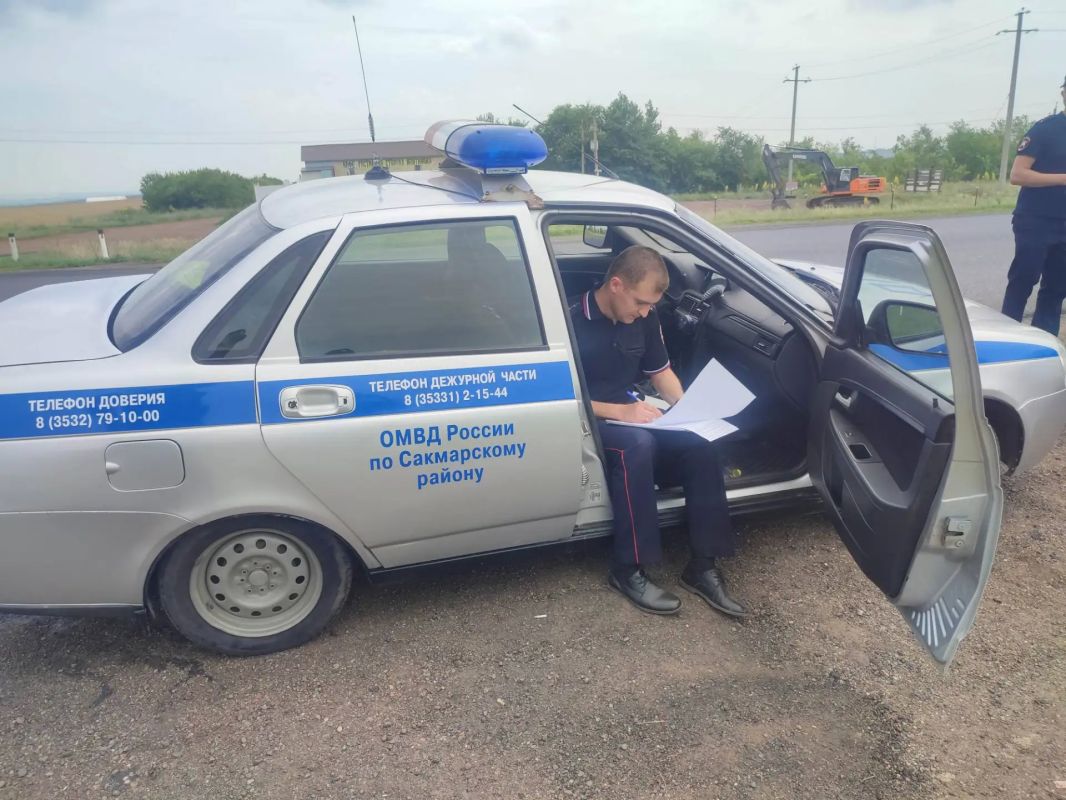 В Сакмарском районе инспектору ДПС попытались дать взятку за не привлечение к административной ответственности В Сакмарском районе инспектору ДПС попытались дать взятку за не привлечение к административной ответственности