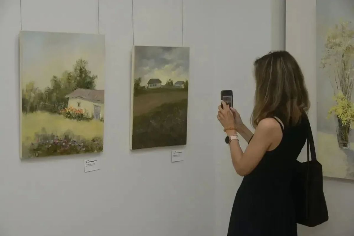 В Оренбурге открылась выставка Матвея Ескина «Степной полдень»