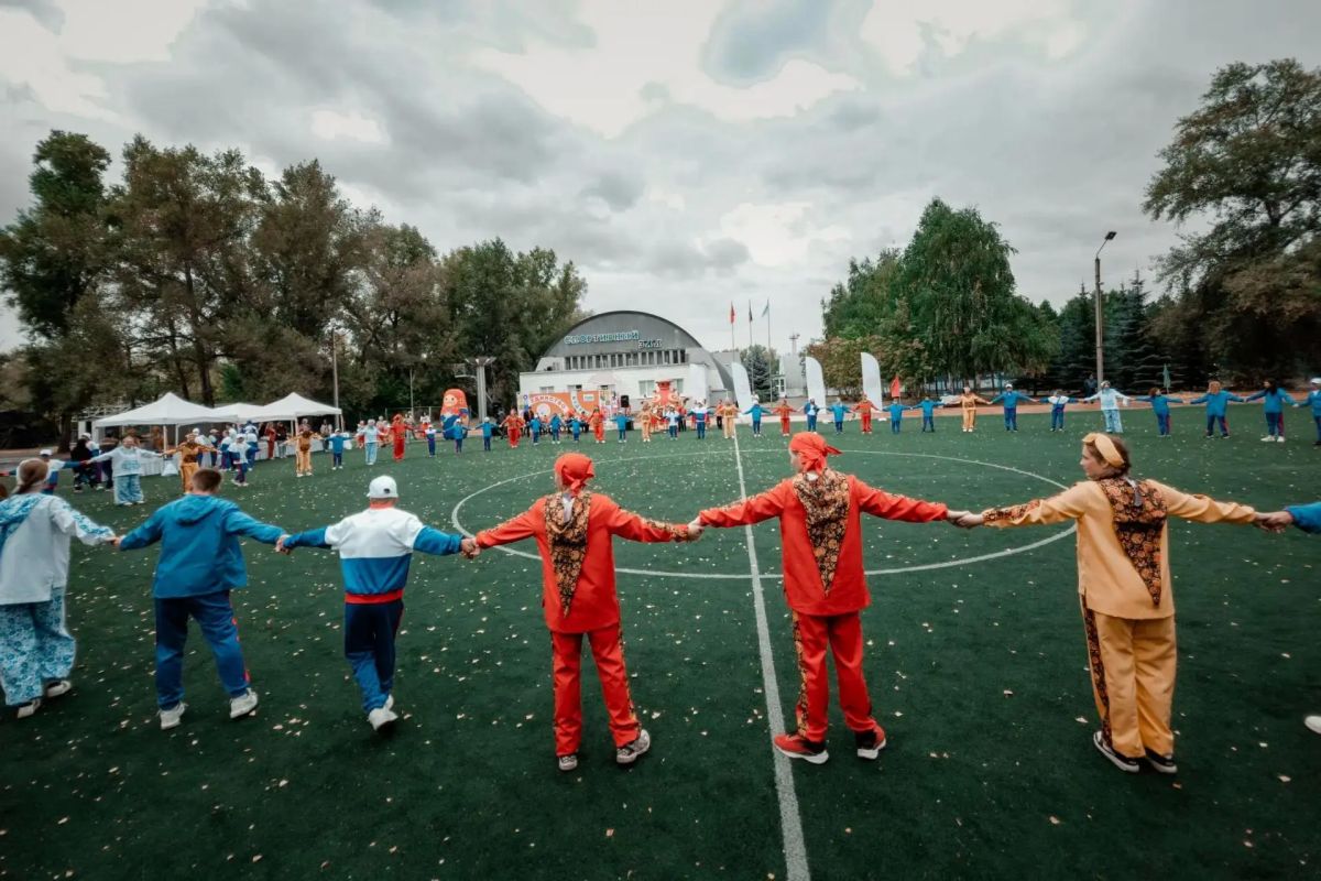 Более 200 детей из интернатов Оренбуржья собрались на фестивале «Тепло детских сердец» Более 200 детей из интернатов Оренбуржья собрались на фестивале «Тепло детских сердец»