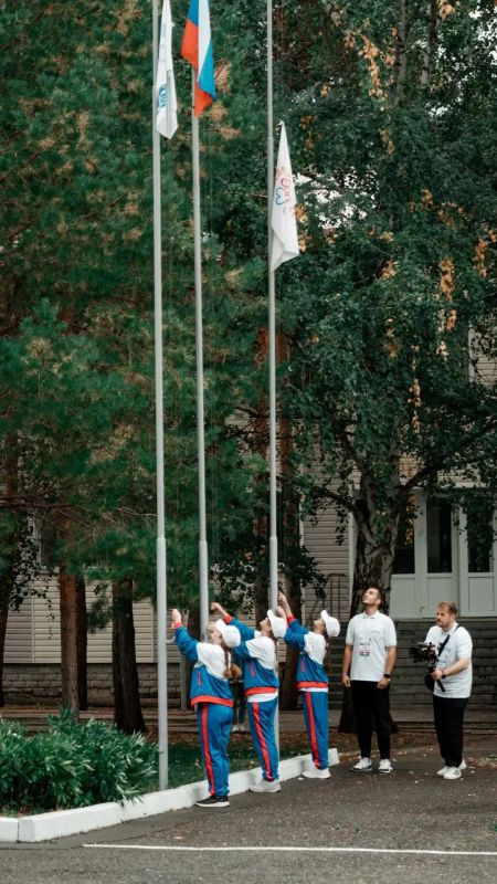 Более 200 детей из интернатов Оренбуржья собрались на фестивале «Тепло детских сердец» Более 200 детей из интернатов Оренбуржья собрались на фестивале «Тепло детских сердец»