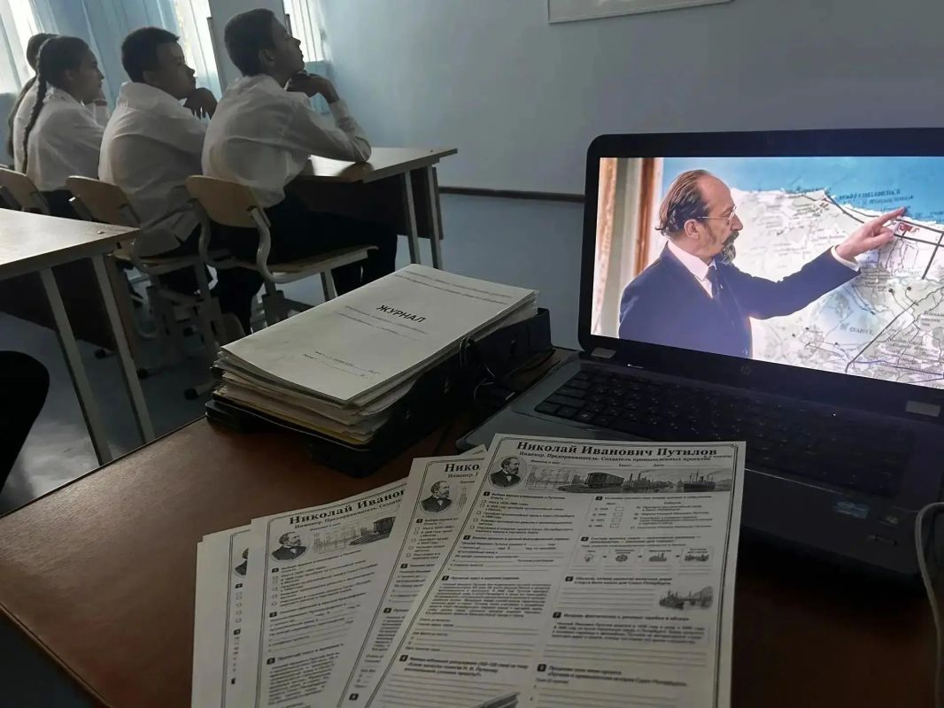 В Оренбургской области стартовали обновлённые «Разговоры о важном» В Оренбургской области стартовали обновлённые «Разговоры о важном»