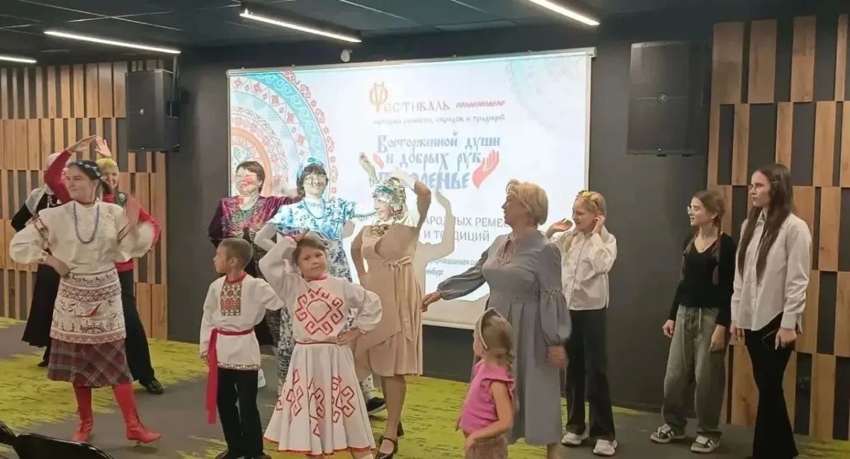 В Оренбурге прошёл V фестиваль народных ремесел, обрядов и традиций «Восторженной души и добрых рук творенье» В Оренбурге прошёл V фестиваль народных ремесел, обрядов и традиций «Восторженной души и добрых рук творенье»