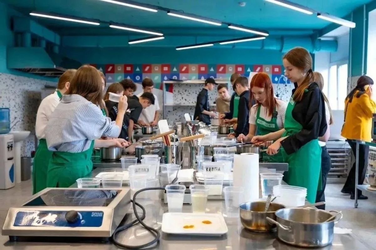 Оренбургская область – в числе лидеров России по развитию среднего профессионального образования по итогам 2025/2026 учебного года Оренбургская область – в числе лидеров России по развитию среднего профессионального образования по итогам 2025/2026 учебного года