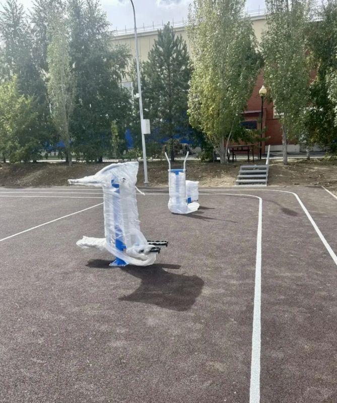 Спортивные площадки в Орске: работы продолжаются Спортивные площадки в Орске: работы продолжаются