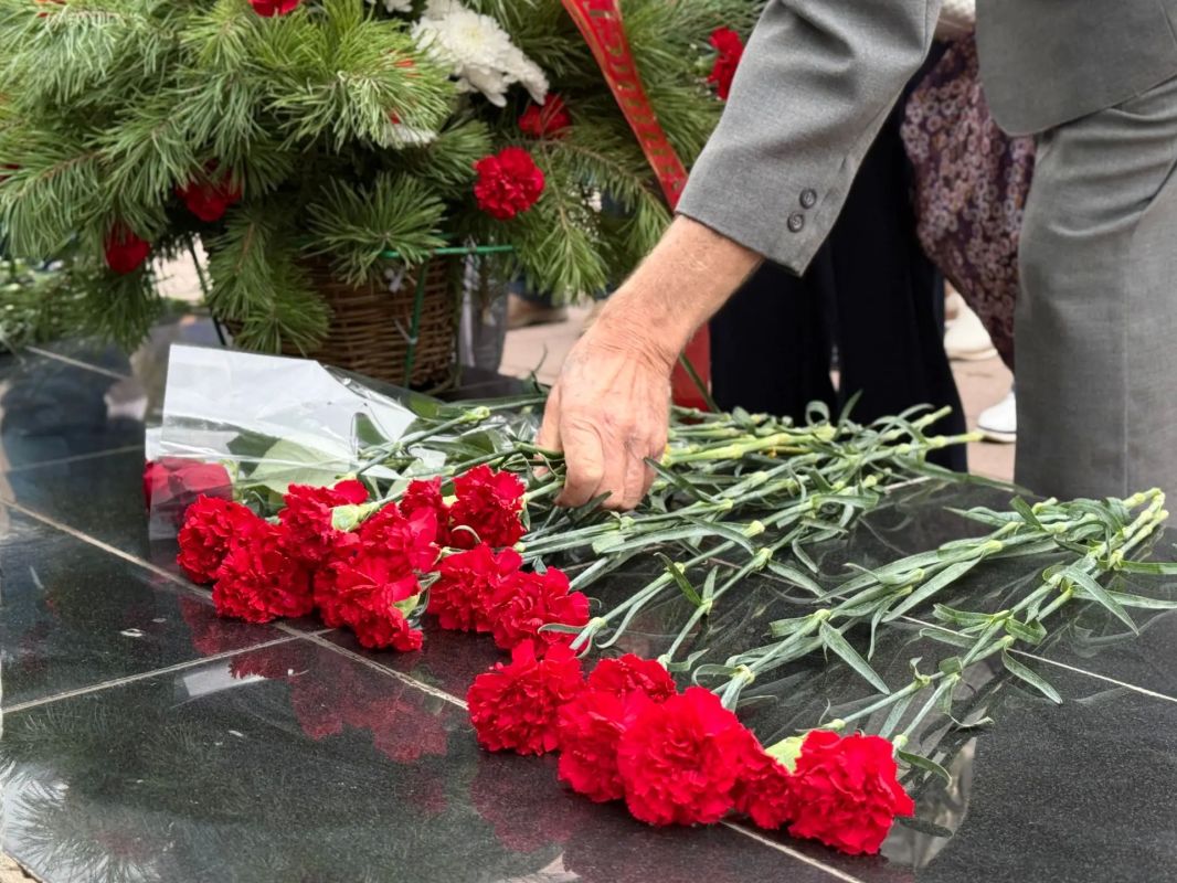 Орчане отдали дань уважения ликвидаторам и почтили память жертв радиационных катастроф: 14 сентября исполнилось 72 года со дня Тоцких учений Орчане отдали дань уважения ликвидаторам и почтили память жертв радиационных катастроф: 14 сентября исполнилось 72 года со дня Тоцких учений