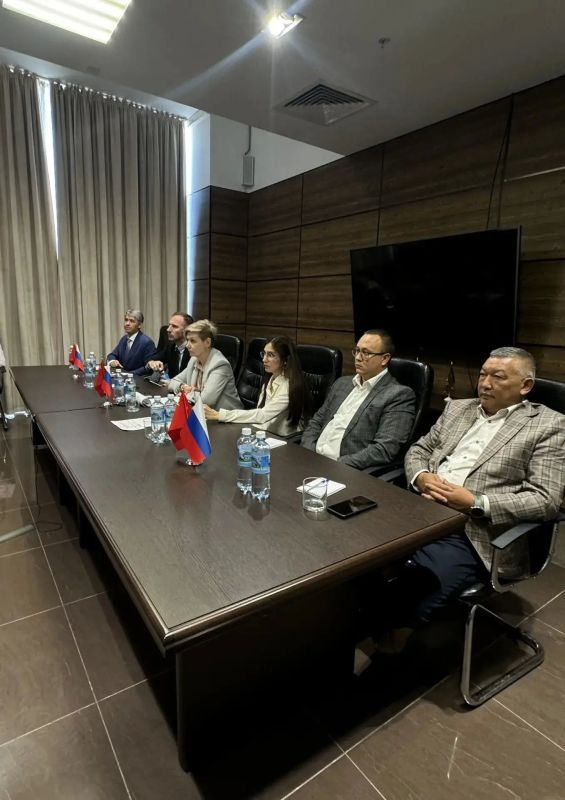 Предприниматели Оренбурга и Хоргоса встретились в онлайн-формате Предприниматели Оренбурга и Хоргоса встретились в онлайн-формате