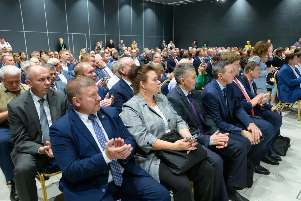 На выставке «Меновой двор – 2026» обсудили развитие агропромышленного комплекса Оренбуржья На выставке «Меновой двор – 2026» обсудили развитие агропромышленного комплекса Оренбуржья