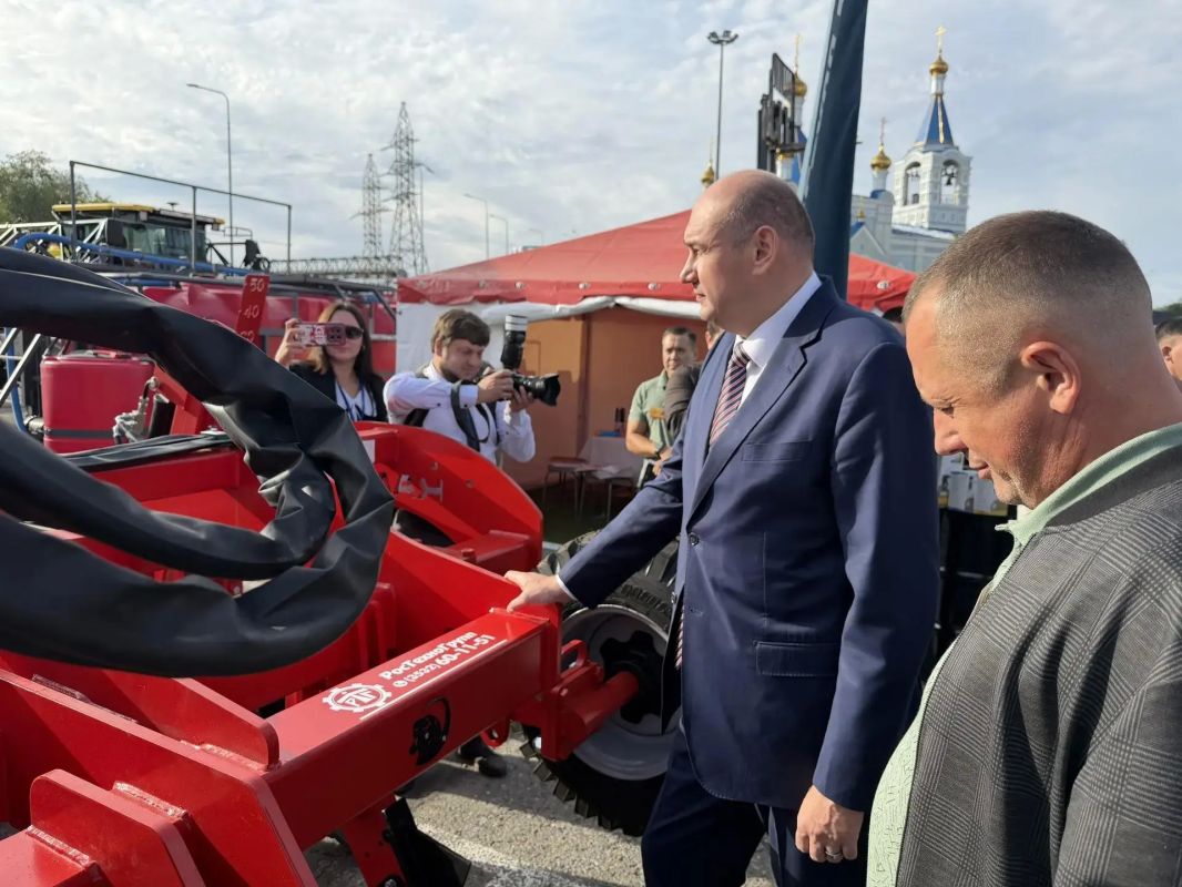 В Оренбурге стартовала 41-я международная агропромышленная выставка-форум «Меновой двор» В Оренбурге стартовала 41-я международная агропромышленная выставка-форум «Меновой двор»
