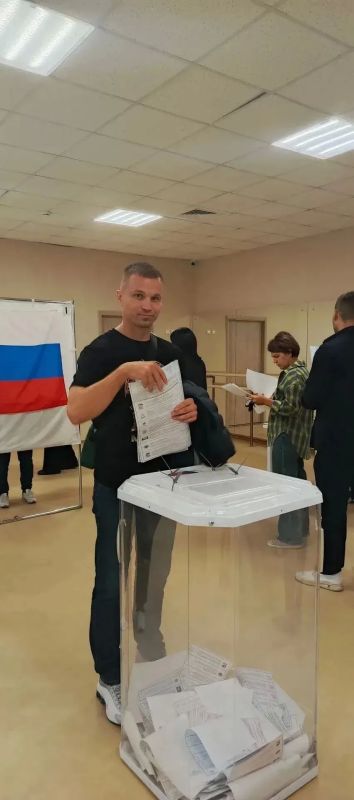 Спортсмены и тренеры Оренбурга сегодня активно голосуют на выборах Спортсмены и тренеры Оренбурга сегодня активно голосуют на выборах