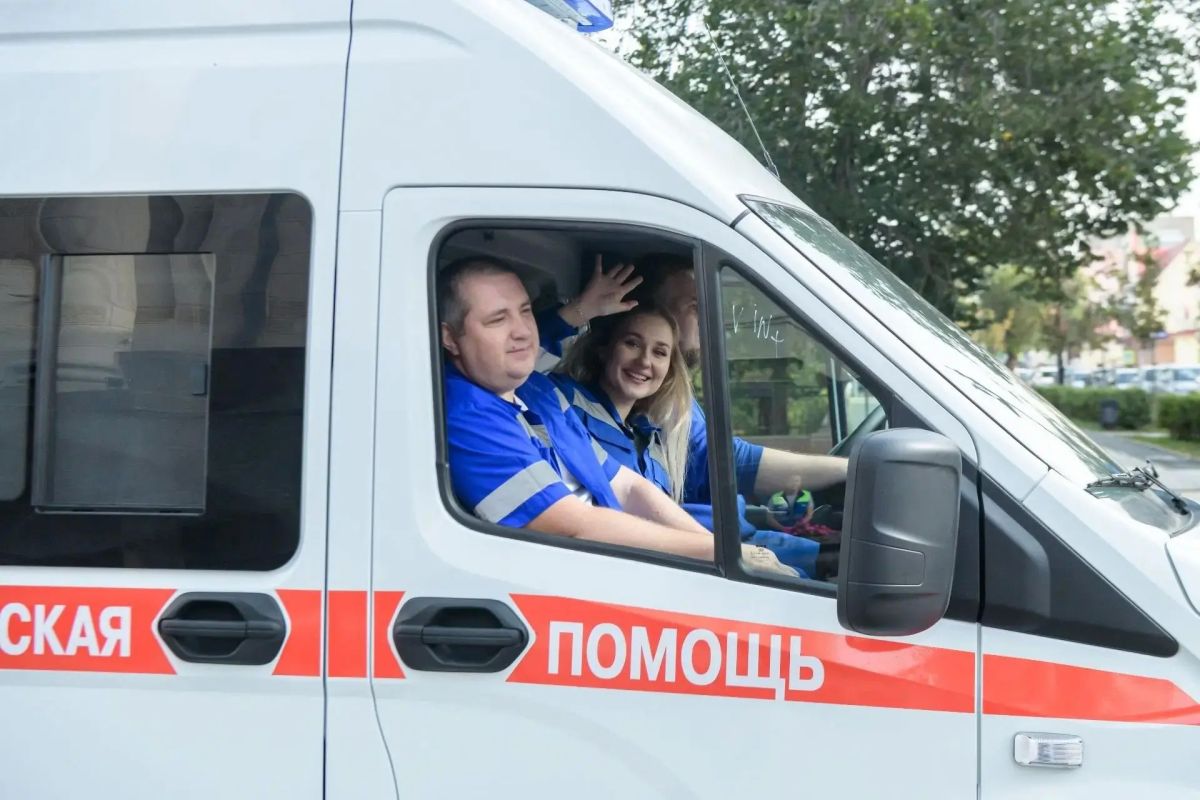 В Оренбурге состоялось торжественное вручение автомобилей Областной станции скорой медицинской помощи В Оренбурге состоялось торжественное вручение автомобилей Областной станции скорой медицинской помощи