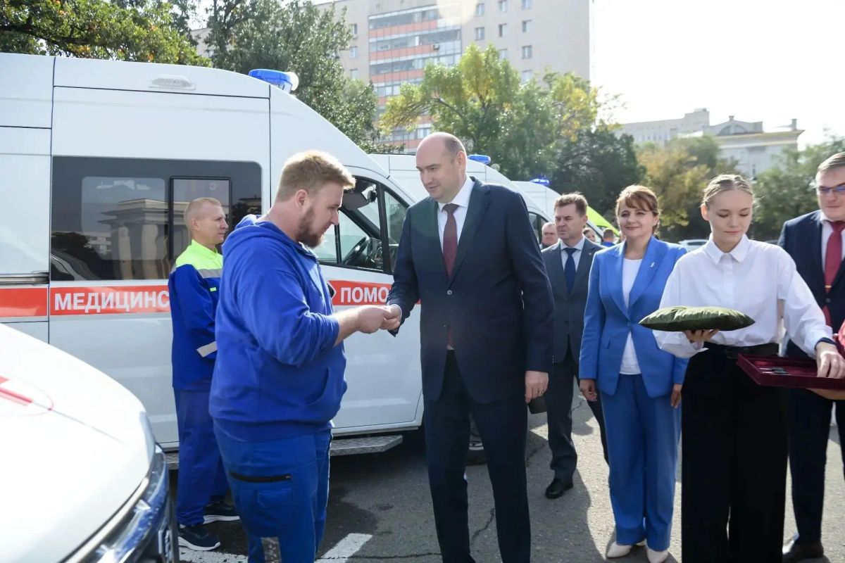 В Оренбурге состоялось торжественное вручение автомобилей Областной станции скорой медицинской помощи В Оренбурге состоялось торжественное вручение автомобилей Областной станции скорой медицинской помощи