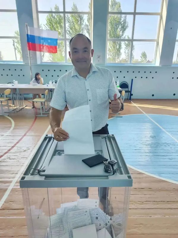 Выбор сделан. Третий день голосования на выборах депутатов Государственной Думы РФ и Законодательного Собрания Оренбургской области в самом разгаре Выбор сделан. Третий день голосования на выборах депутатов Государственной Думы РФ и Законодательного Собрания Оренбургской области в самом разгаре