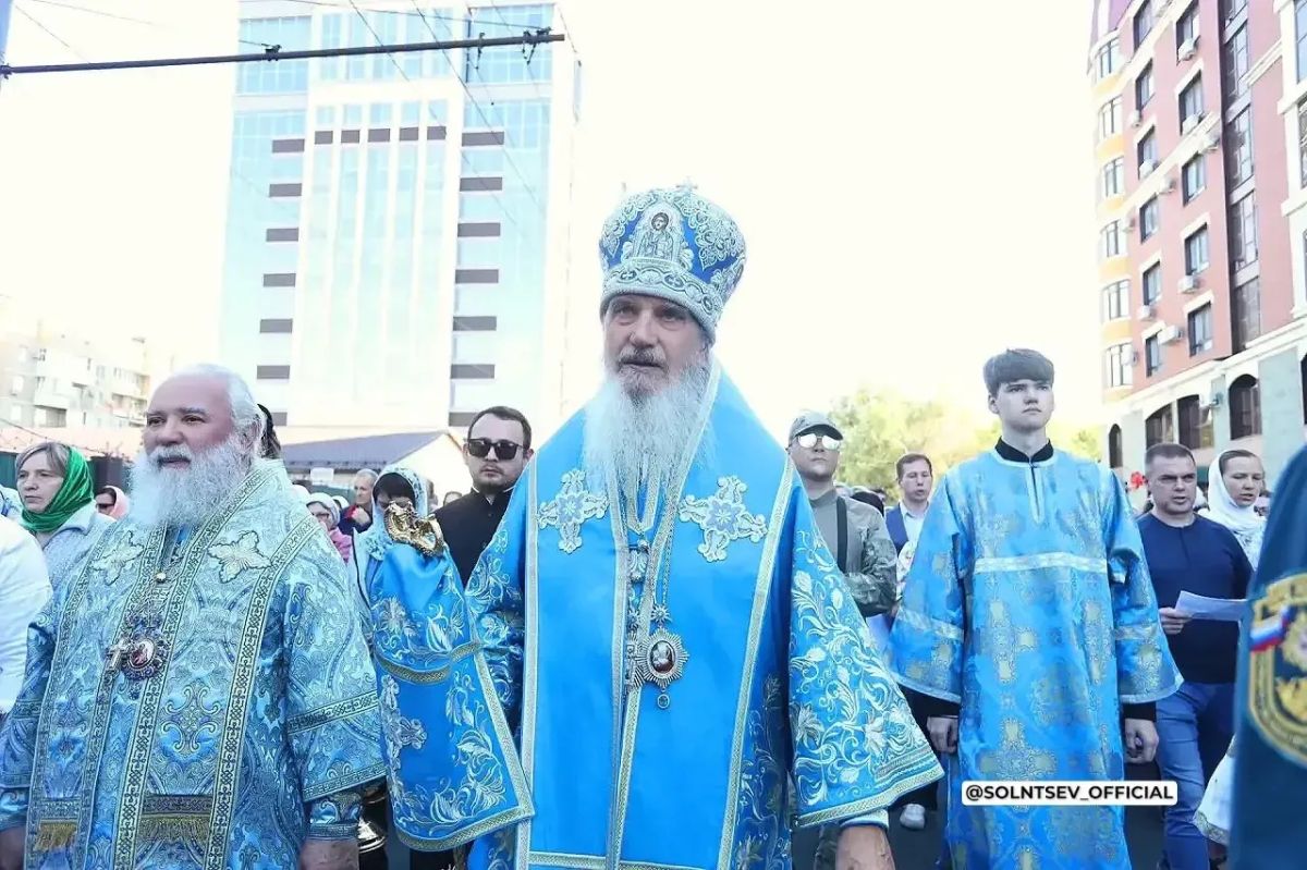 Евгений Солнцев: "Крестный ход — это живая связь поколений" Евгений Солнцев: "Крестный ход — это живая связь поколений"