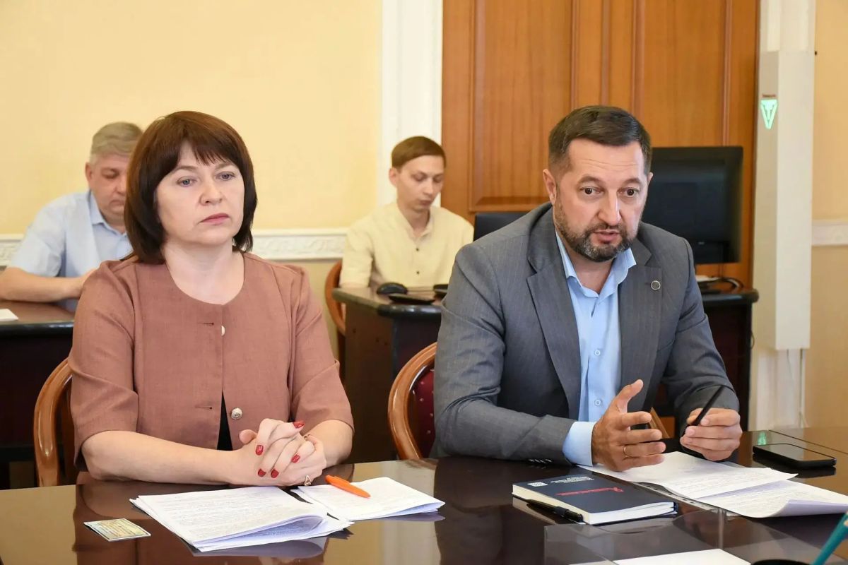 Меры профилактики сезонных заболеваний обсудили в Администрации Оренбурга Меры профилактики сезонных заболеваний обсудили в Администрации Оренбурга