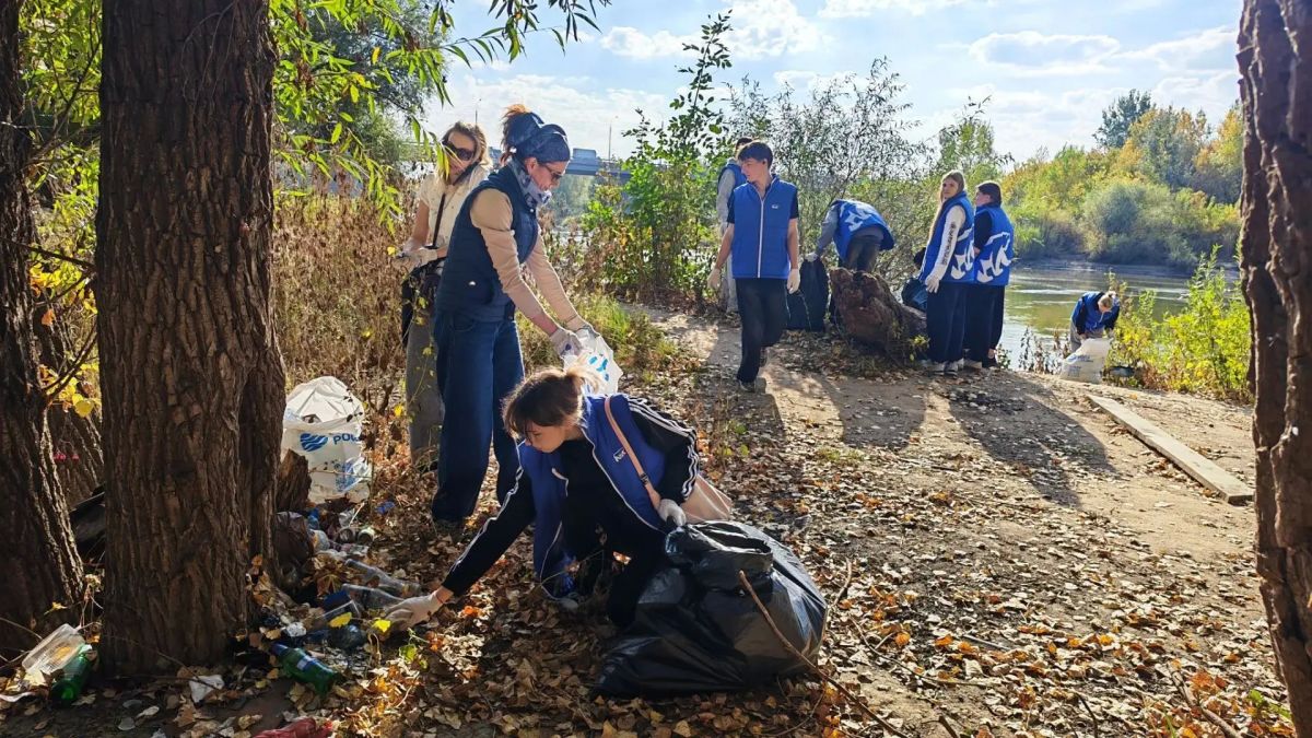 Более 400 оренбуржцев приняли участие в акции «Нашим рекам – чистые берега!» Более 400 оренбуржцев приняли участие в акции «Нашим рекам – чистые берега!»