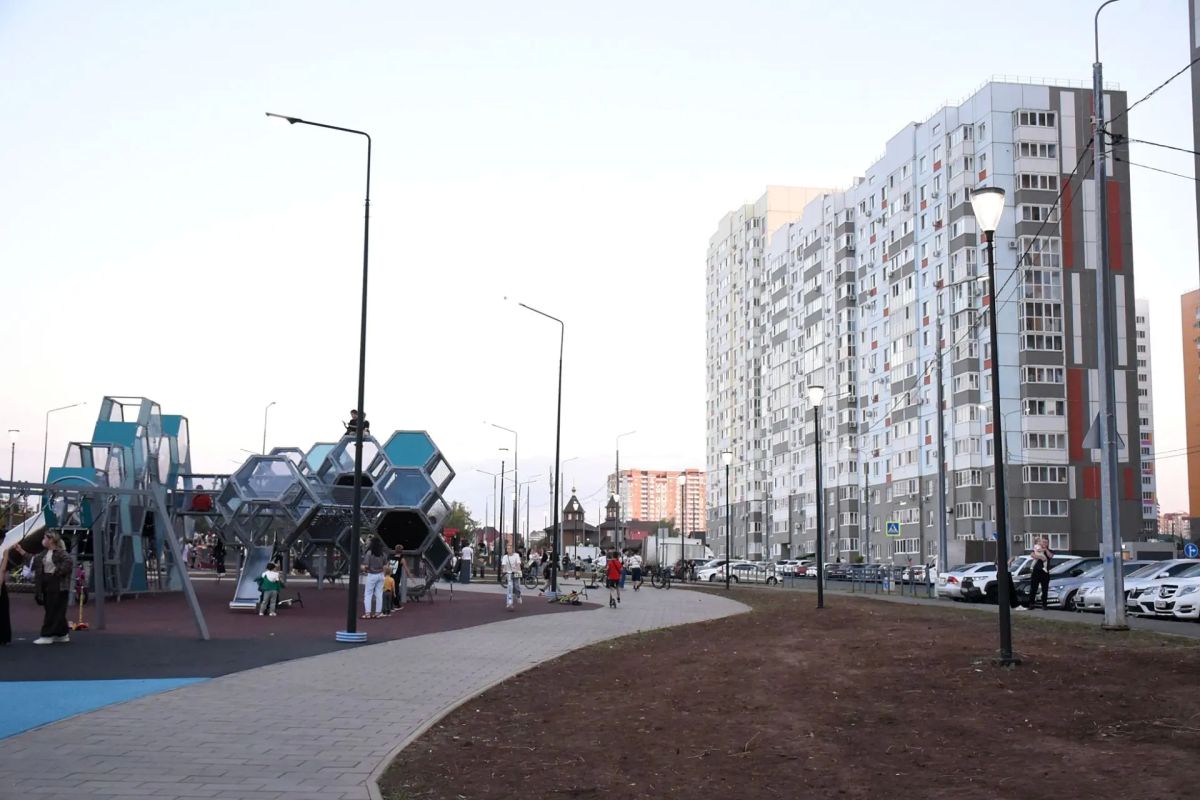 В Оренбурге продолжается благоустройство парка в 16м микрорайоне В Оренбурге продолжается благоустройство парка в 16м микрорайоне