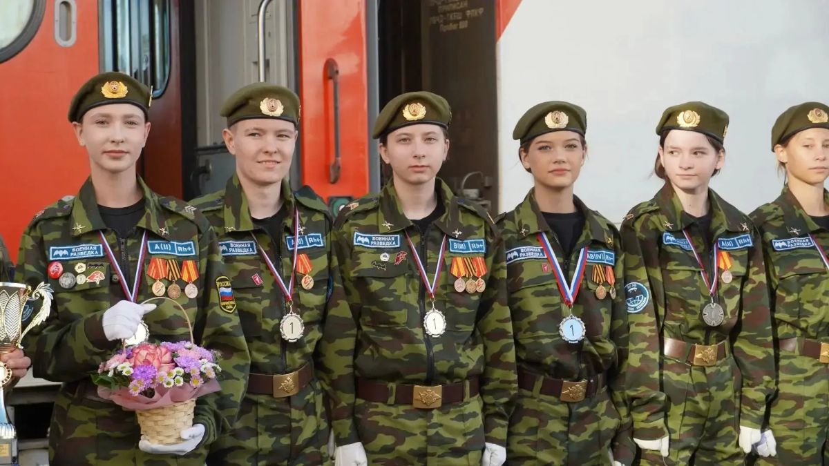 Оренбурженки одержали победу во Всероссийской игре «Девушки в погонах» Оренбурженки одержали победу во Всероссийской игре «Девушки в погонах»