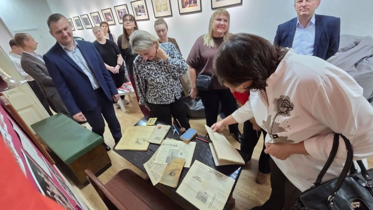 Память, ставшая делом: сотрудники министерства региональной политики посетили выставку клуба «Патриот» Память, ставшая делом: сотрудники министерства региональной политики посетили выставку клуба «Патриот»