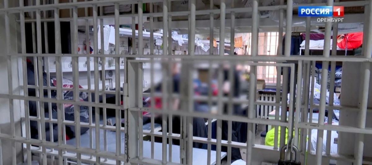«Фрукты, творог и яйца»: в России обновили рацион для заключенных