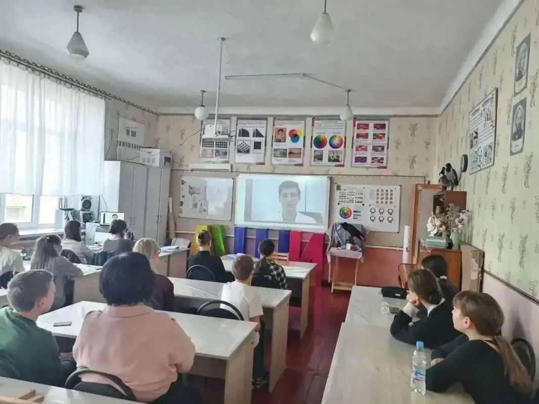 В Оренбуржье отметили День воссоединения Донецкой и Луганской Народных Республик, Запорожской и Херсонской областей с Российской Федерацией В Оренбуржье отметили День воссоединения Донецкой и Луганской Народных Республик, Запорожской и Херсонской областей с Российской Федерацией