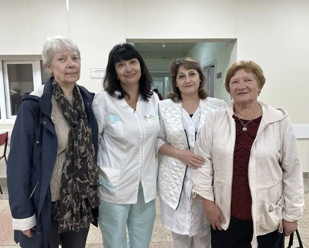 В ГБУЗ «ООКМФПЦ» поздравили ветеранов В ГБУЗ «ООКМФПЦ» поздравили ветеранов