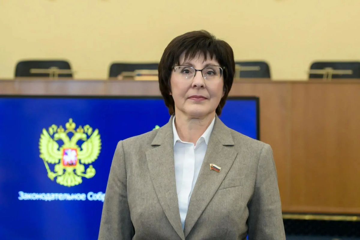 Заместителями председателя Законодательного Собрания Оренбургской области стали Светлана Алешина, ректор Оренбургского государственного педагогического университета, и Татьяна Еременко, руководитель аппарата Законодательного... Заместителями председателя Законодательного Собрания Оренбургской области стали Светлана Алешина, ректор Оренбургского государственного педагогического университета, и Татьяна Еременко, руководитель аппарата Законодательного...