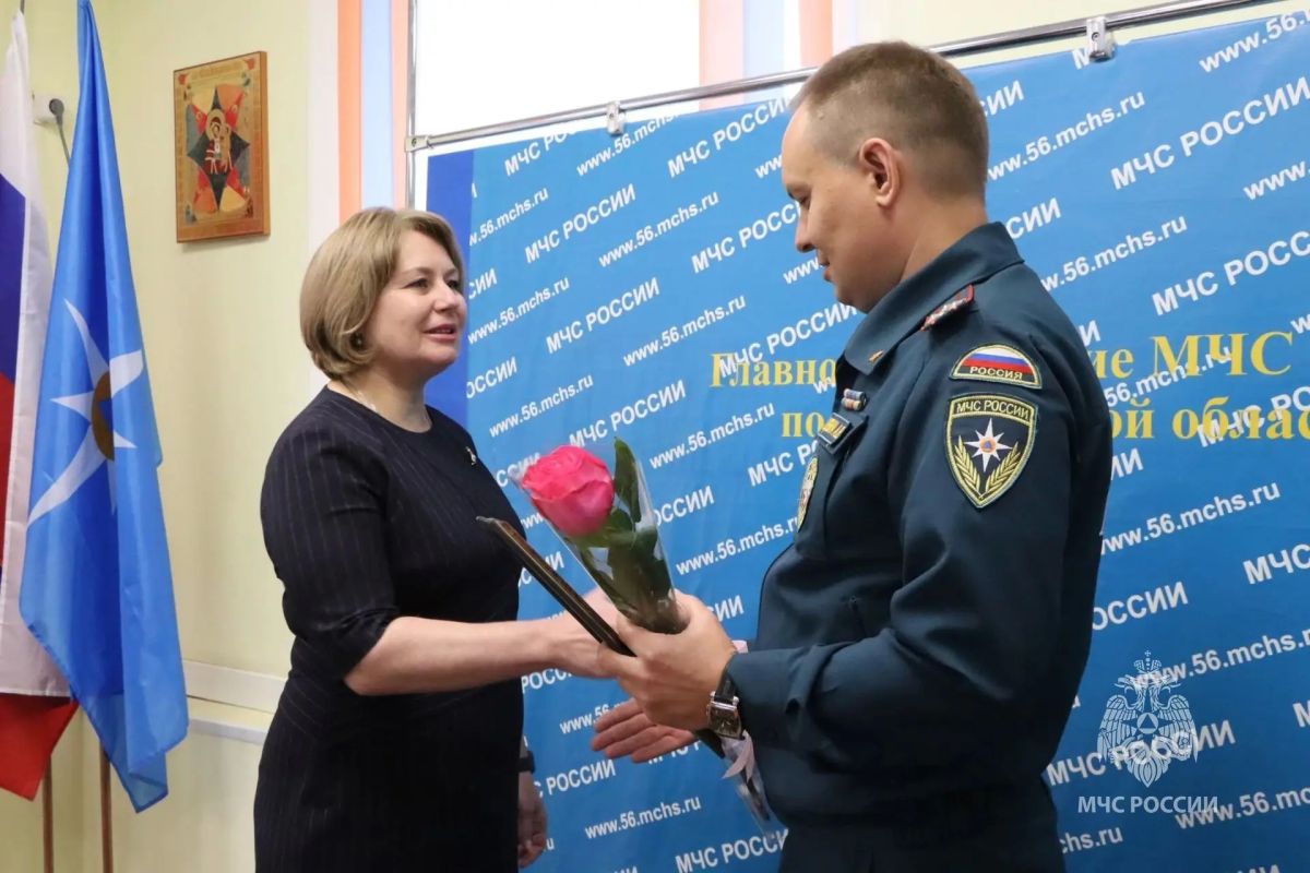 94 года на страже безопасности: в региональном МЧС прошли торжественные награждения!